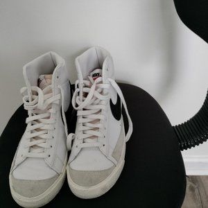 Women's Nike High top
